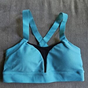 Under Armour Fitted sports bra size Small Teal/Black